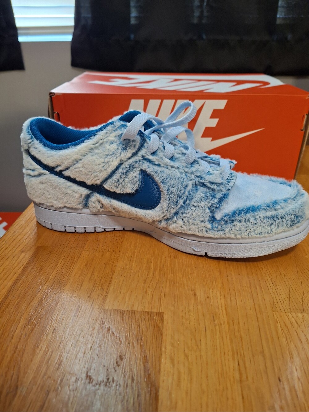 Nike Dunk Low ( BG) Abominable Snowman NIB - Picture 10 of 16